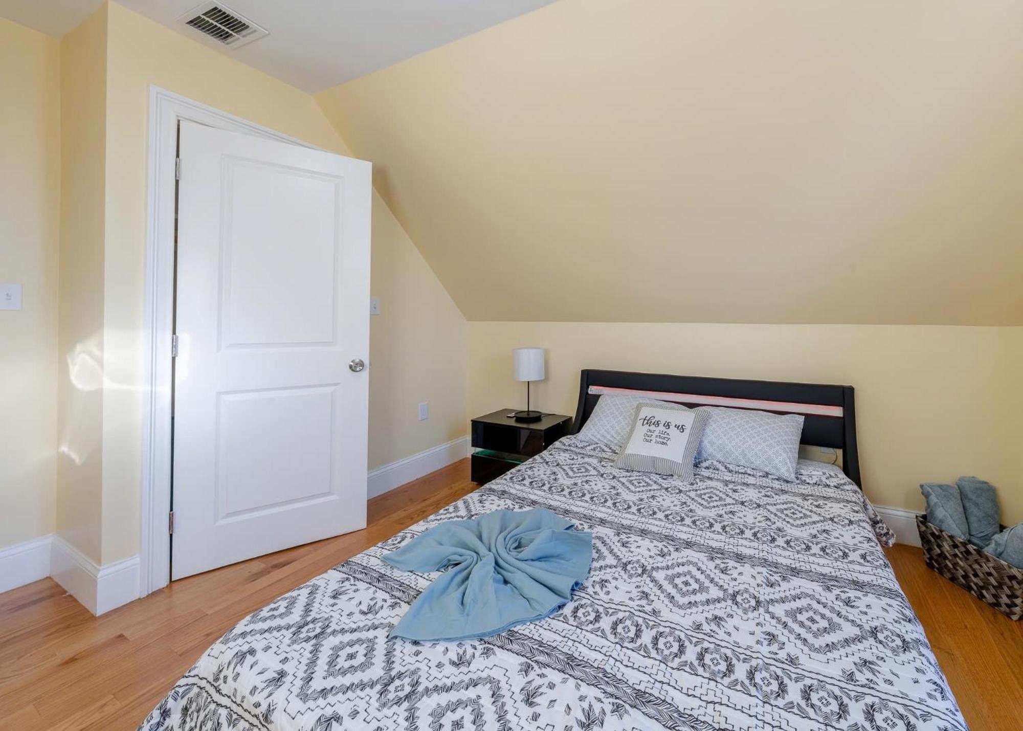 233-3 4Br Boston - Peaceful Escape Near Downtown Διαμέρισμα Εξωτερικό φωτογραφία